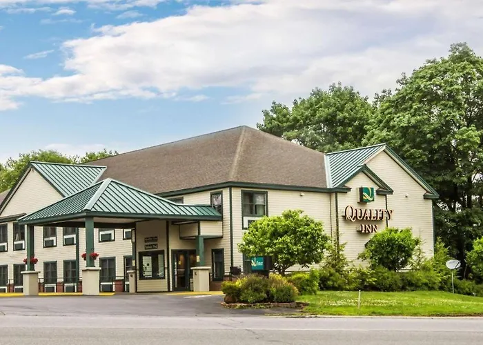 Hotel Glens Falls / Lake George